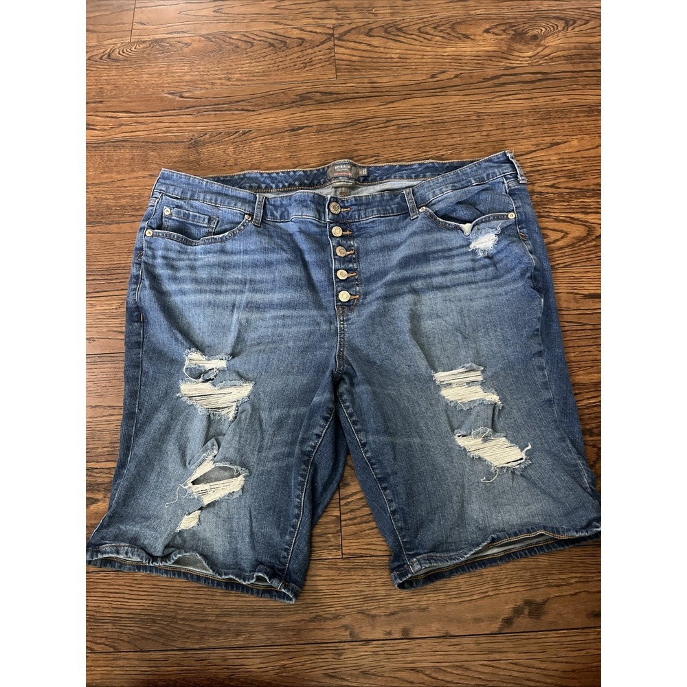 Torrid Mid Rise Bermuda Shorts Denim Distressed Vintage Stretch 26 Button Fly